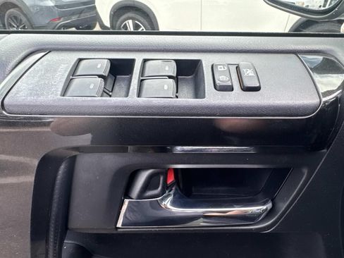 Used 2018 Toyota 4Runner TRD Off-Road Premium AWD/4WD image 20