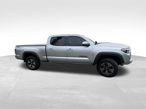 Used 2018 Toyota Tacoma TRD Sport RWD image 16