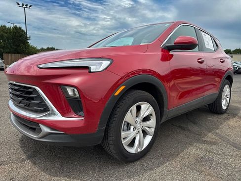 Used 2026 Buick Encore GX Preferred w/ Comfort Package AWD/4WD image 3
