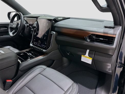 New 2026 GMC Yukon Denali w/ Denali Reserve Package image 33