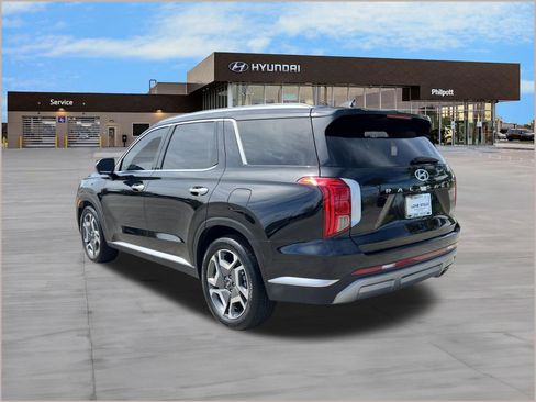 Used 2025 Hyundai Palisade SEL FWD image 3