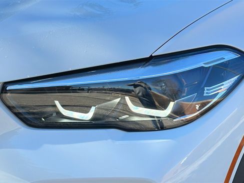 Used 2023 BMW X5 xDrive40i image 4