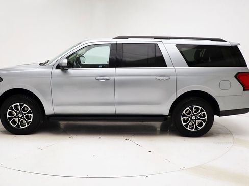 Used 2024 Ford Expedition Max XLT image 6