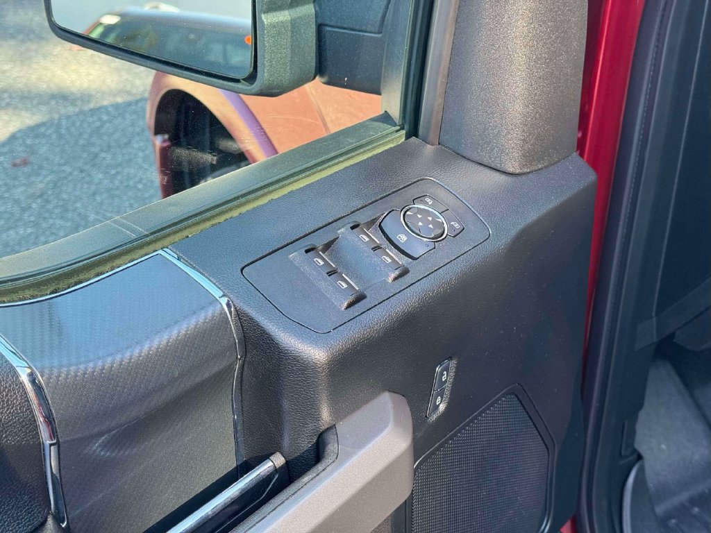 Used 2018 Ford F150 XLT w/ Equipment Group 302A Luxury AWD/4WD image 17