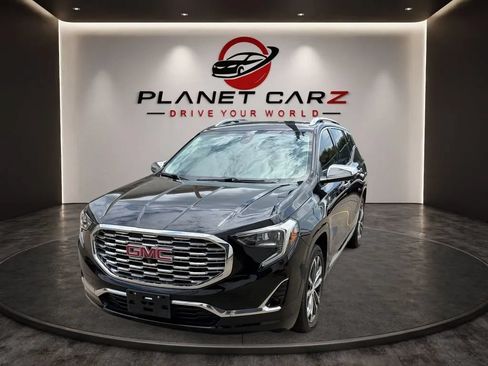 Used 2019 GMC Terrain Denali w/ Advanced Safety Package FWD image 1