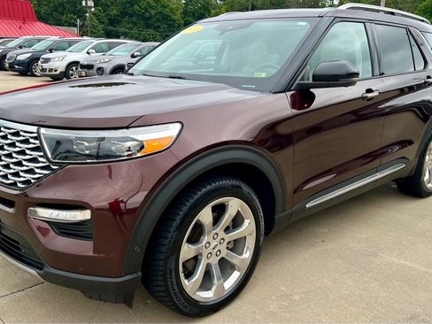 Used 2020 Ford Explorer Platinum w/ Premium Technology Package AWD/4WD image 3