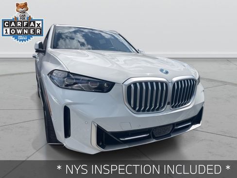 Used 2025 BMW X5 xDrive50e image 3