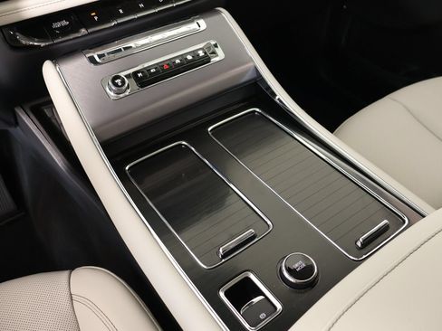New 2026 Lincoln Aviator 2WD image 8