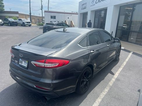 Used 2019 Ford Fusion SE w/ Equipment Group 151A FWD image 7