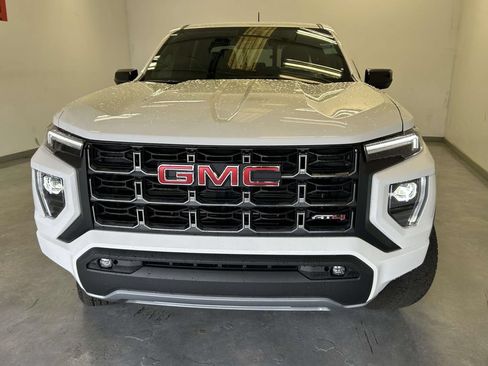 Used 2025 GMC Canyon AT4 AWD/4WD image 8