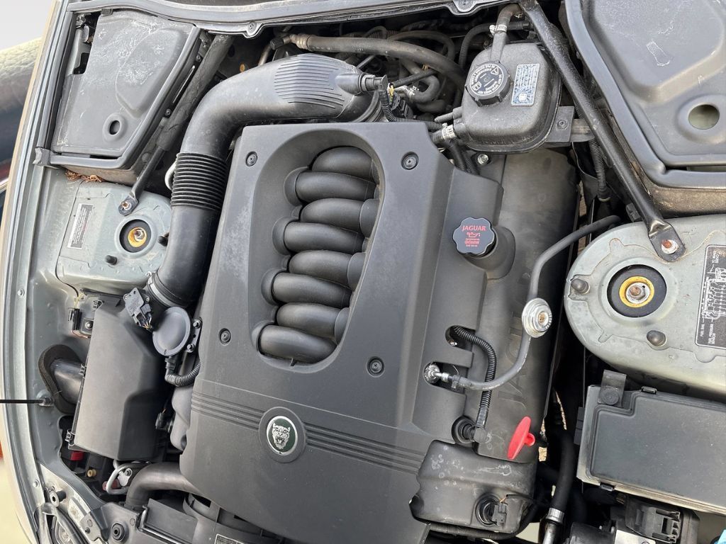 Used 2004 Jaguar XK8 Convertible RWD image 14