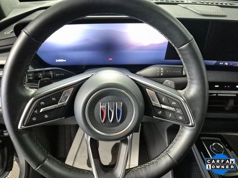 Certified 2025 Buick Enclave Preferred image 11