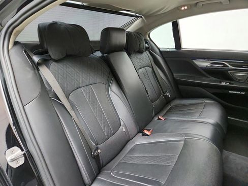 Used 2017 BMW 740i RWD image 30