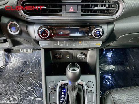 Used 2022 Hyundai Kona Limited w/ Cargo Package FWD image 22