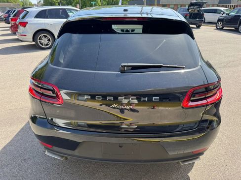 Used 2018 Porsche Macan Sport Edition AWD/4WD image 7