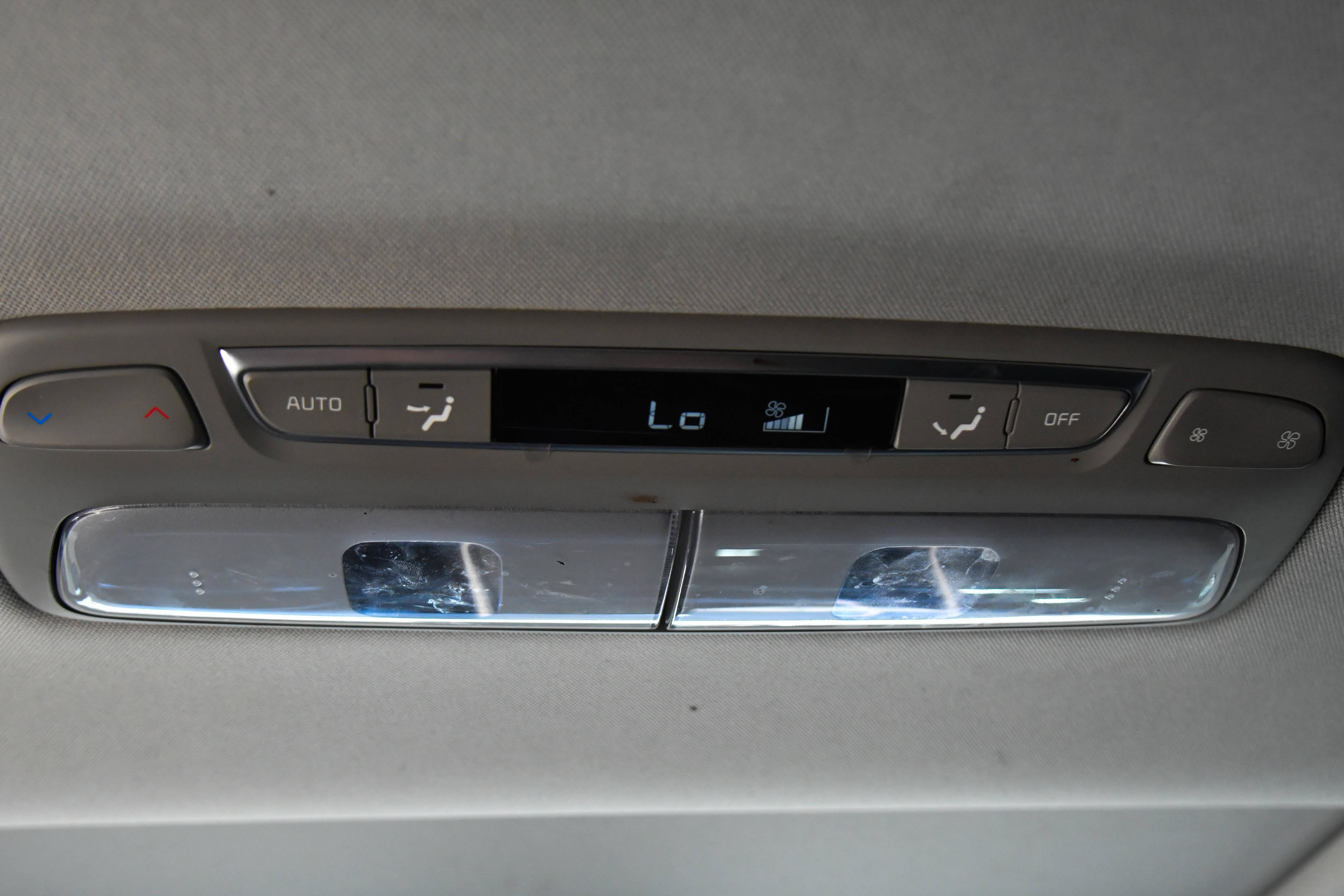 Used 2022 Kia Telluride S FWD image 44