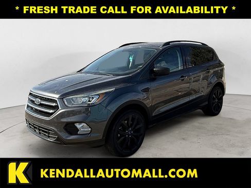 Used 2018 Ford Escape SE w/ SE Sport Appearance Package AWD/4WD image 1