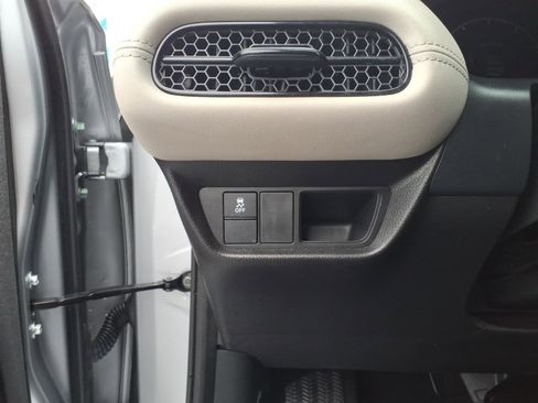 Certified 2024 Honda HR-V LX image 10