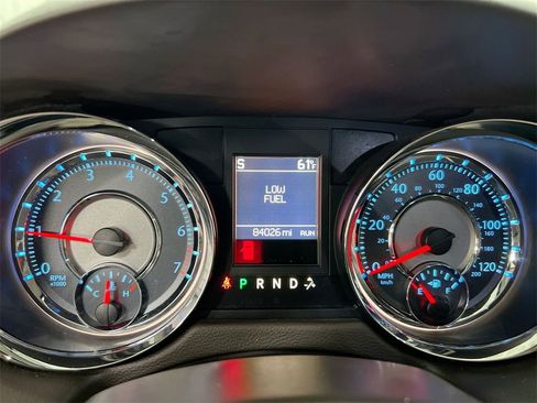 Used 2016 Chrysler Town & Country Touring image 11