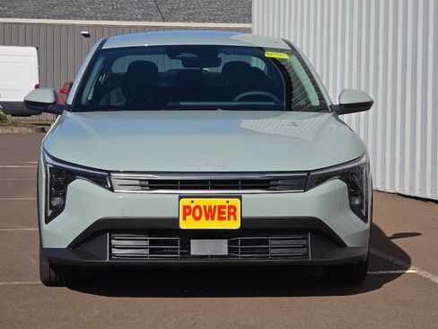 New 2026 Kia K4 LXS image 3