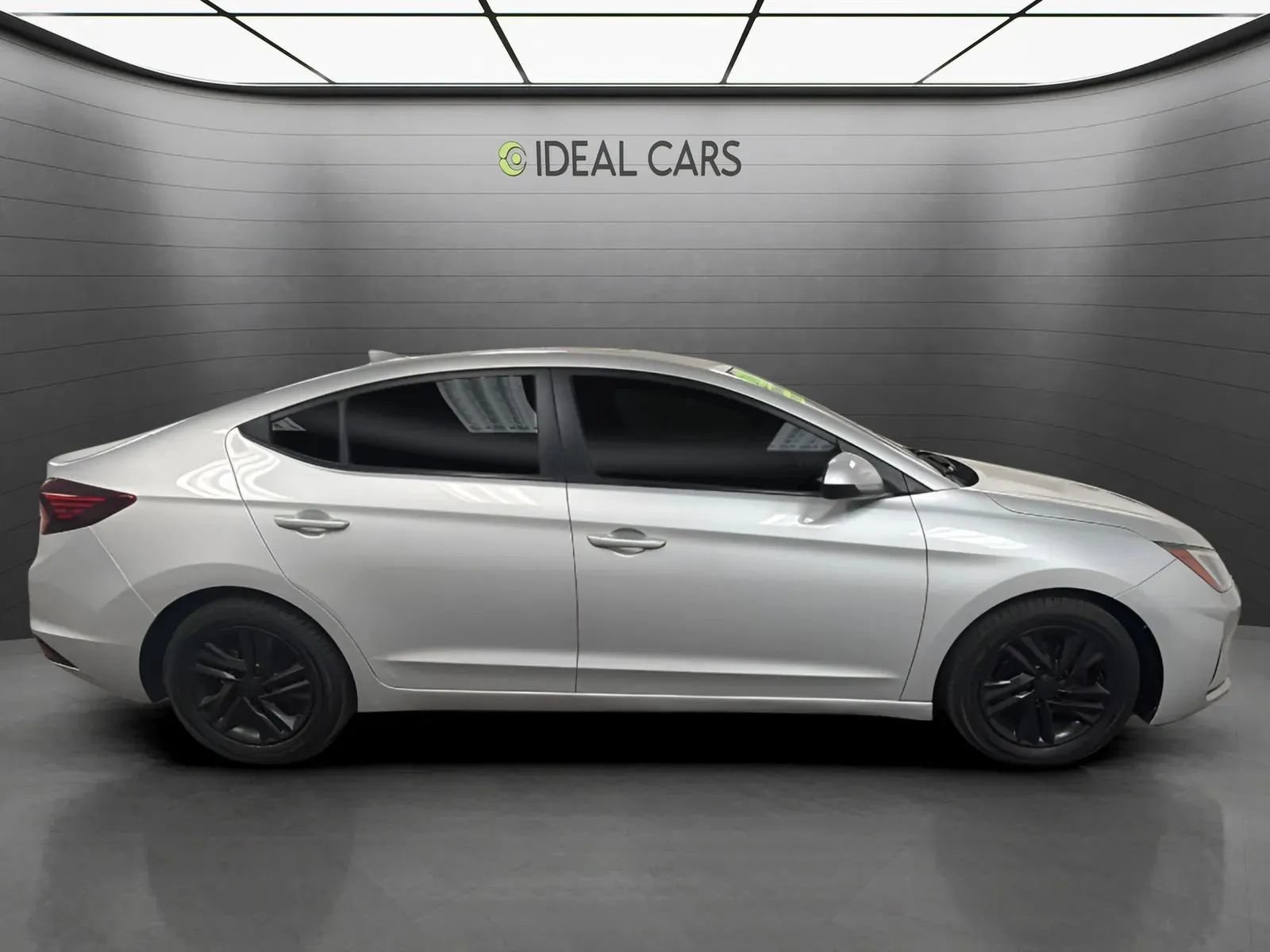 Used 2019 Hyundai Elantra SEL FWD image 4