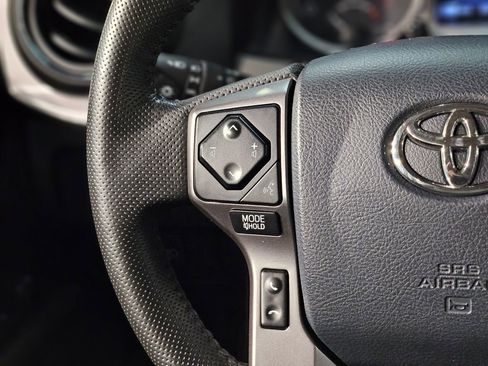 Used 2020 Toyota Tacoma SR5 image 26