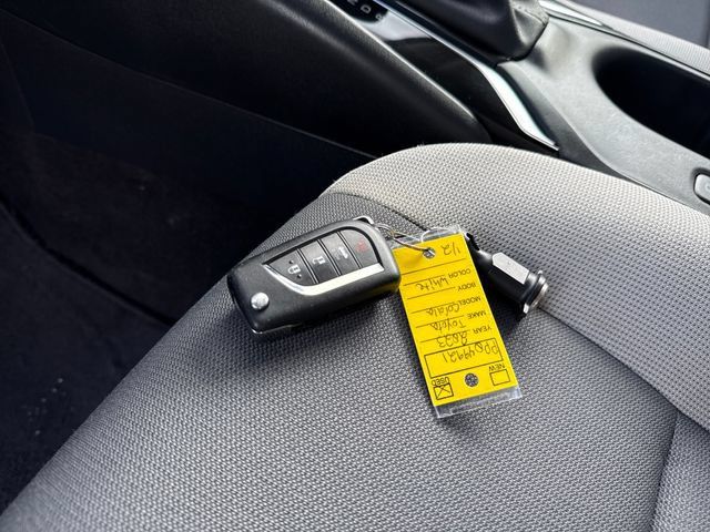 Used 2023 Toyota Corolla LE FWD image 28