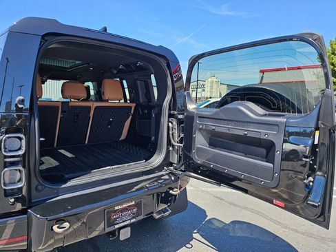 Used 2023 Land Rover Defender 110 V8 image 15
