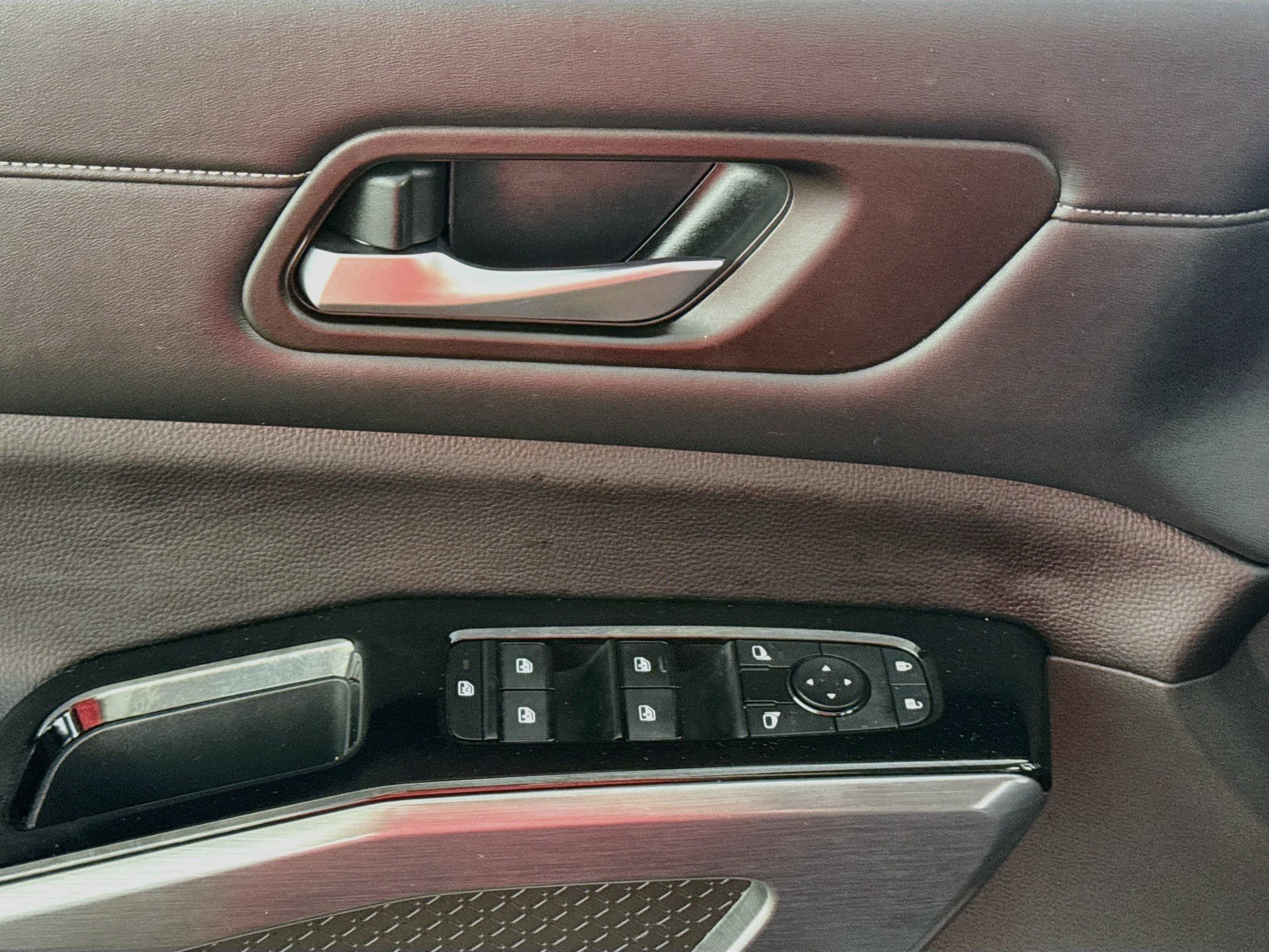 Used 2024 Nissan Pathfinder SL AWD/4WD image 20