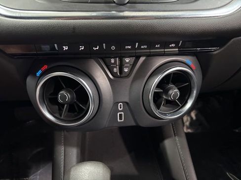 Used 2022 Chevrolet Blazer LT AWD/4WD image 18