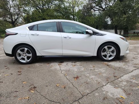 Used 2016 Chevrolet Volt LT image 9