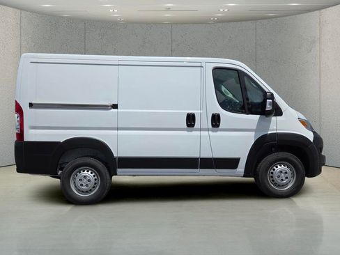 New 2026 RAM ProMaster 1500 w/ Convenience Group FWD image 3