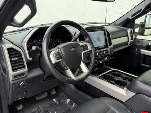 Used 2022 Ford F250 Lariat w/ Lariat Ultimate Package image 11