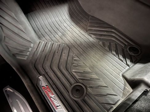 Used 2024 Chevrolet Silverado 1500 LT Trail Boss w/ Protection Package image 17