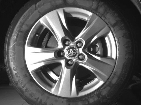 Used 2024 Toyota RAV4 XLE Premium FWD image 21