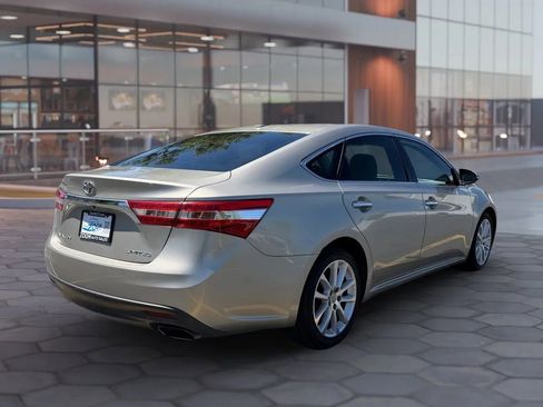 Used 2013 Toyota Avalon Limited FWD image 10
