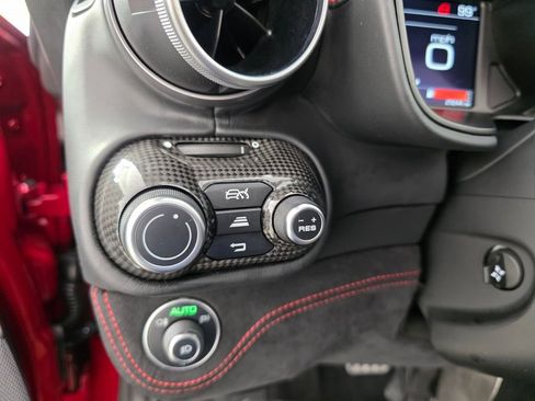 Used 2022 Ferrari Portofino M RWD image 24
