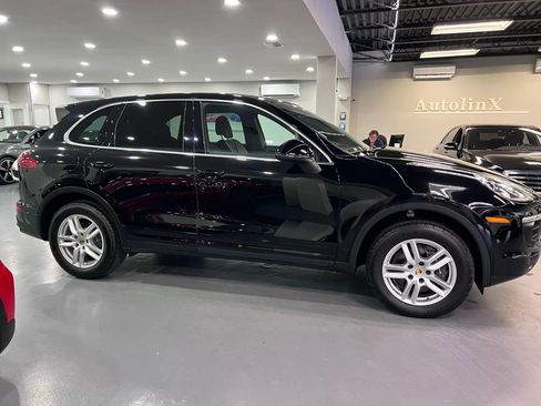 Used 2016 Porsche Cayenne image 8