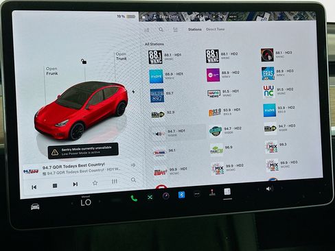 Used 2022 Tesla Model Y Performance AWD/4WD image 19