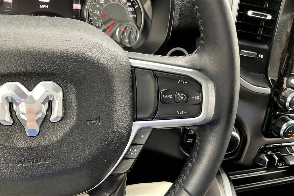 Used 2022 RAM 1500 Big Horn AWD/4WD image 12