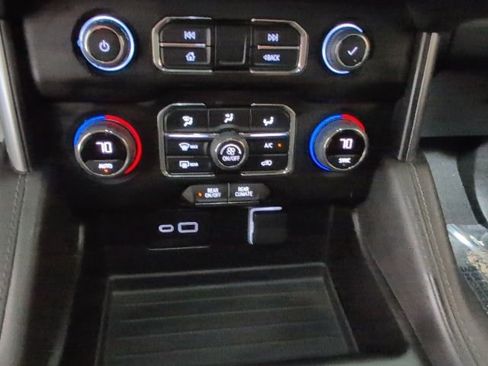 Used 2022 Chevrolet Suburban LS w/ Driver Alert Package AWD/4WD image 21