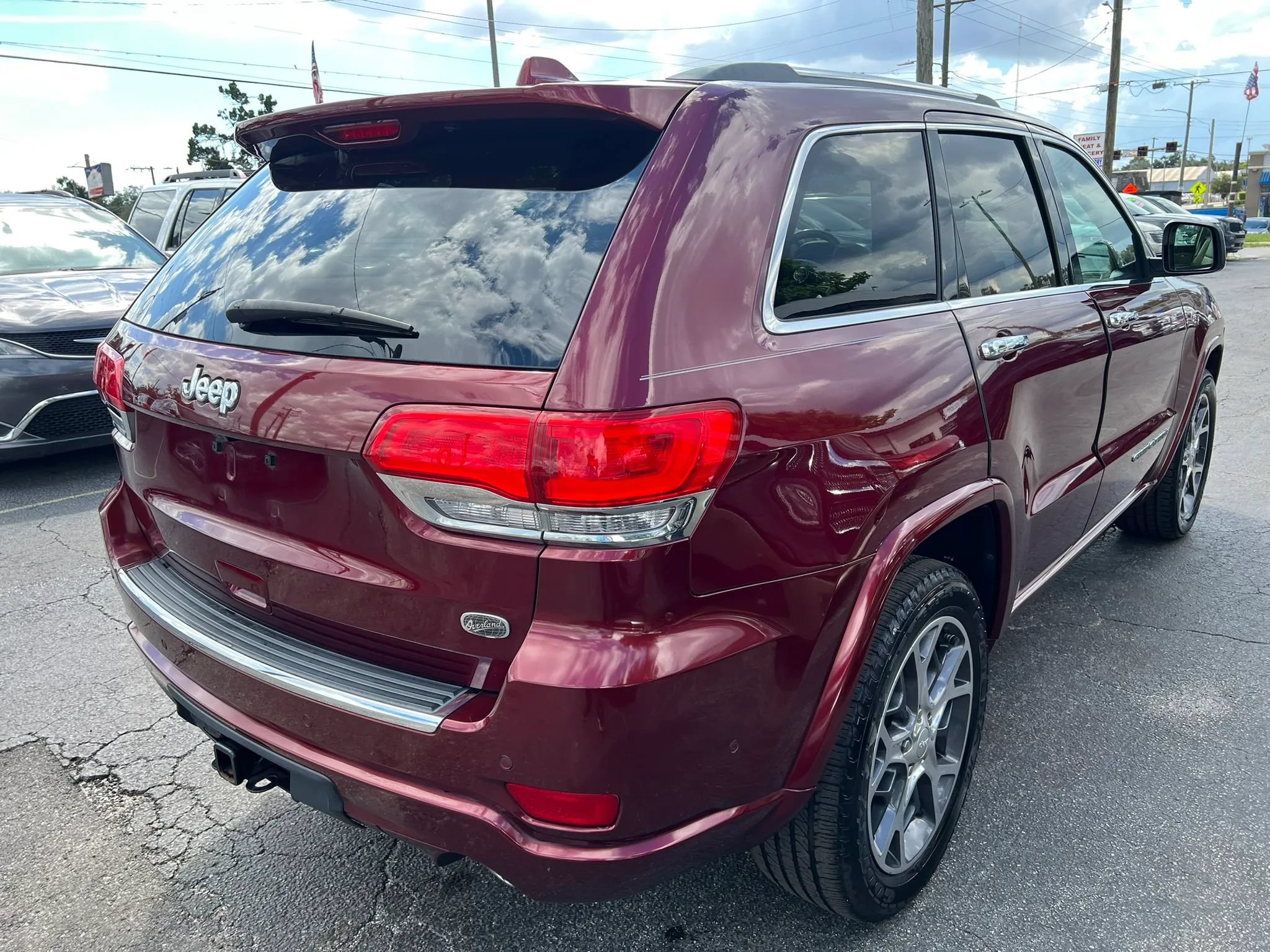 Used 2019 Jeep Grand Cherokee Overland RWD image 5
