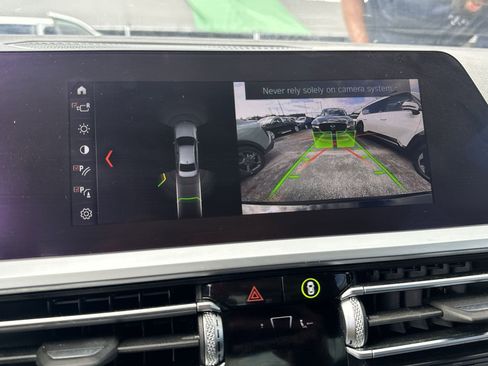 Used 2020 BMW 330i Sedan w/ Driving Assistance Package image 25