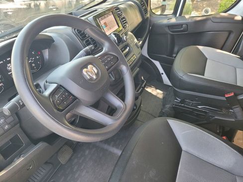 Used 2025 RAM ProMaster 2500 w/ Convenience Group FWD image 18