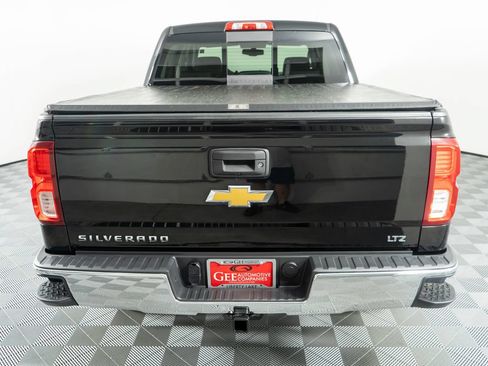 Used 2017 Chevrolet Silverado 1500 LTZ AWD/4WD image 5