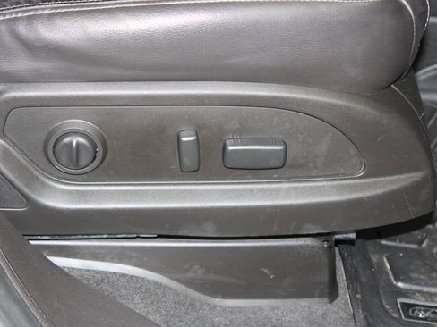 Used 2017 Buick Enclave Premium w/ Experience Buick Package image 29