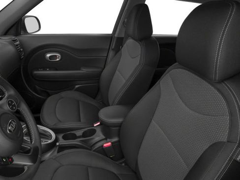 Used 2017 Kia Soul + FWD image 8