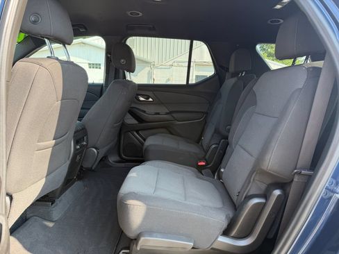 Used 2023 Chevrolet Traverse LT AWD/4WD image 6