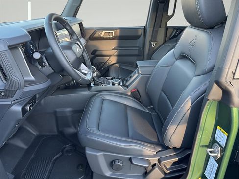 New 2025 Ford Bronco Badlands image 10