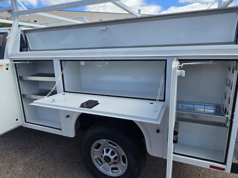 New 2025 GMC Sierra 2500 Pro w/ Convenience Package image 16